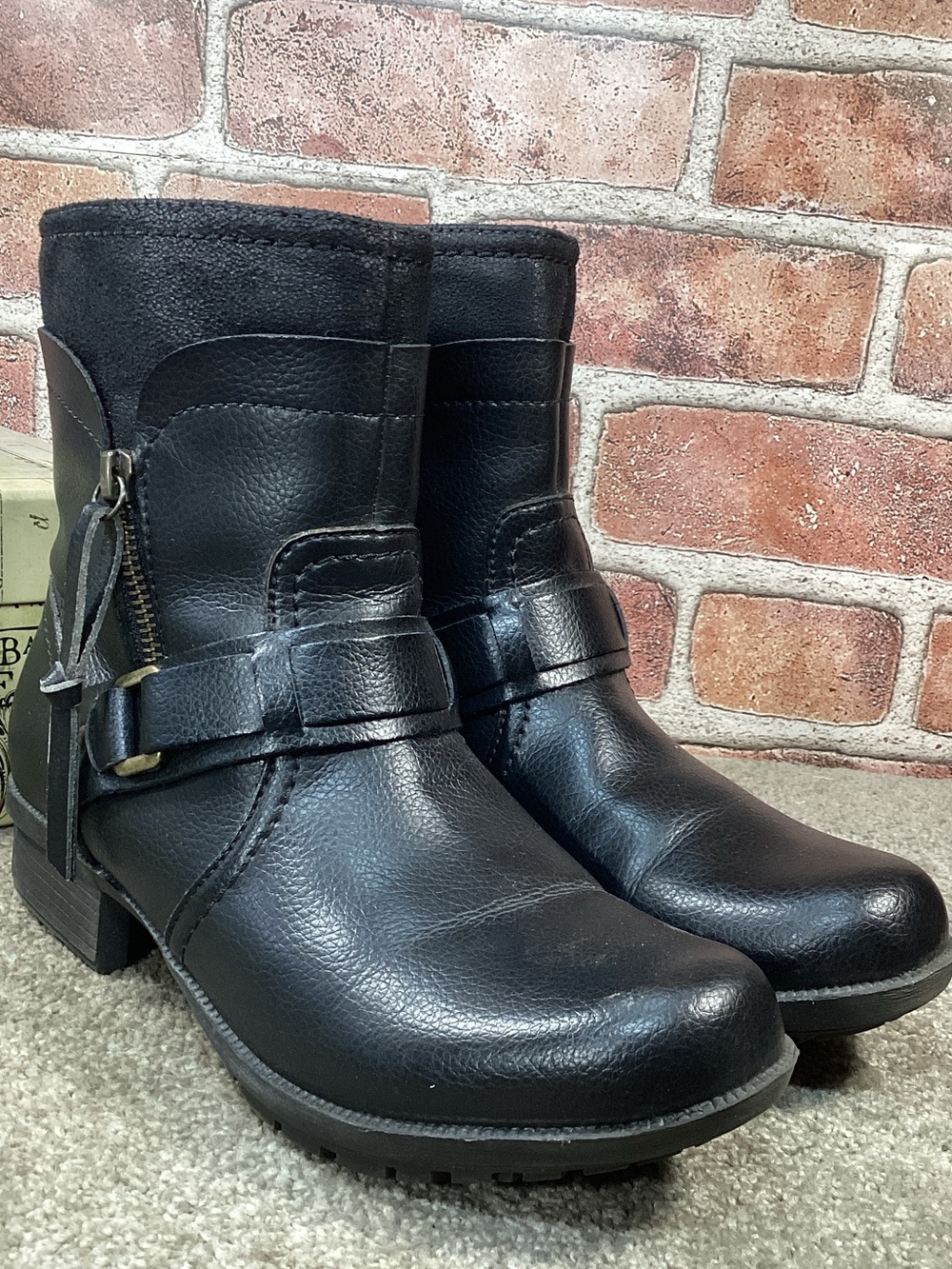 Clarks Riddle Avant womens black moto boots size 8